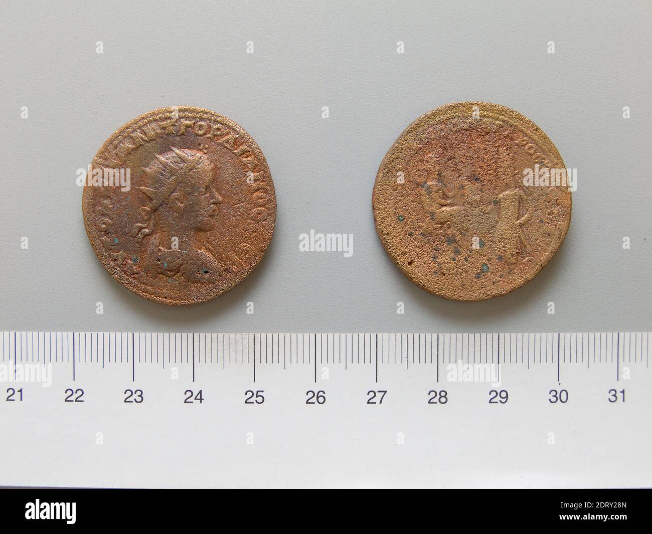 Herrscher: Gordian III, Kaiser von Rom, 225–244, regiert 238–44, Herrscher: Abgar X, König von Edessa, regiert 242–44 n. Chr., Münzstätte: Edessa, Mesopotamien, Dupondius von Gordian III, Kaiser von Rom; Abgar X, König von Edessa von Edessa, Mesopotamien, 240–42, Kupfer, 19.54 g, 11:00, 32.7 mm, römische Numismatik Stockfoto