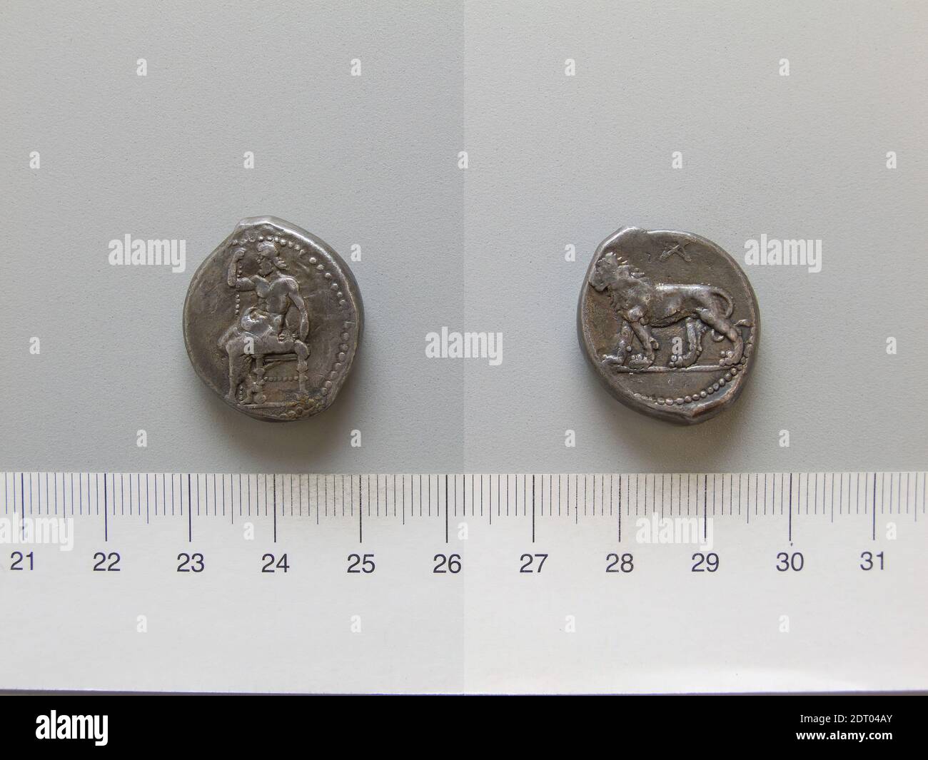 Münzstätte: Babylonien, Münze aus Babylonien, 331–311 v. Chr., Silber, 15.77 g, 1:00, 23.8 mm, hergestellt in Babylonien, Griechisch, 4. Jahrhundert v. Chr., Numismatik Stockfoto