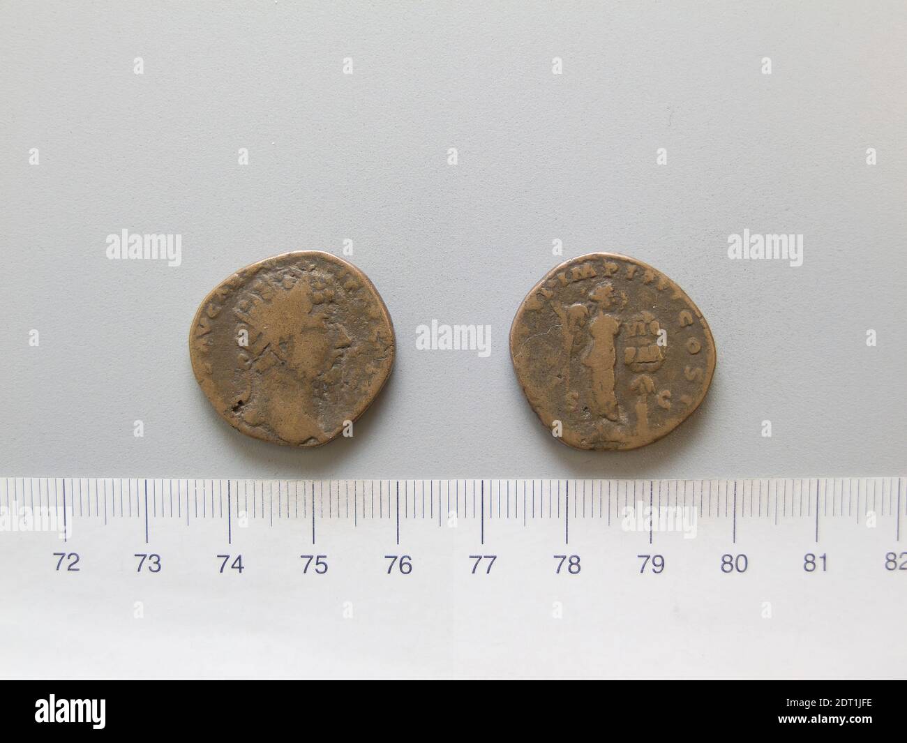 Herrscher: Lucius Verus, Kaiser von Rom, 130–169 n. Chr., regiert 161–69, Münzstätte: Rom, 1 ab Lucius Verus, Mitkaiser von Rom, 166, Kupfer, 10.61 g, 12:00, 24.4 mm, Made in Rome, Italy, Roman, 2. Jahrhundert, Numismatik Stockfoto