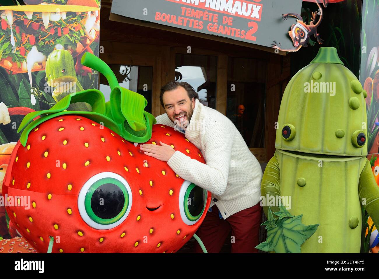 Cyril Lignac posiert bei einer Fotoaufnahme für "Tempete De Boulettes Geantes 2" im Rahmen des 17. Alpe d'Huez Comedy Film Festivals in Frankreich, am 17. Januar 2014. Foto von Nicolas Briquet/ABACAPRESS.COM Stockfoto