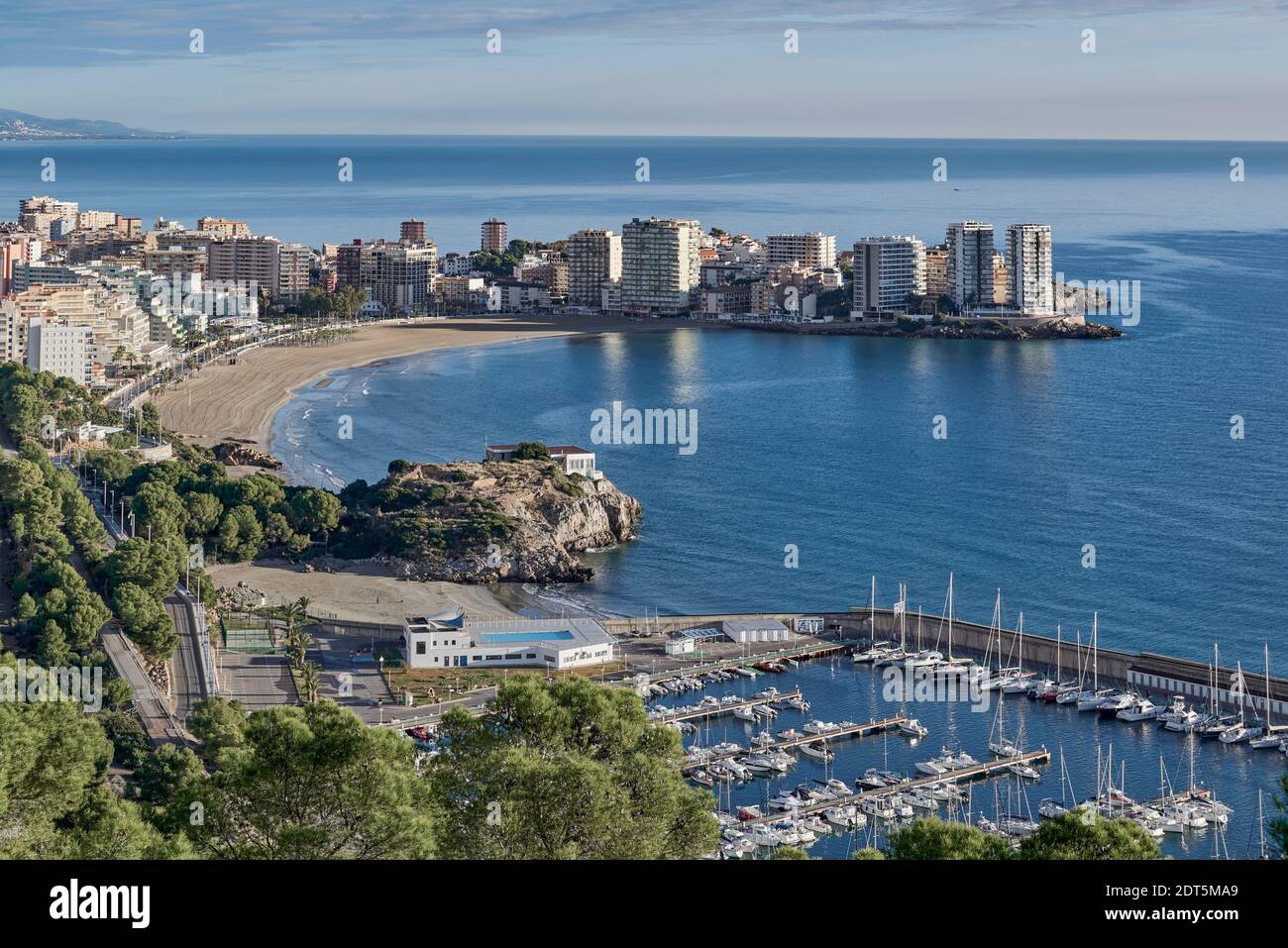 Luftaufnahme vom Mirador de Oropesa del Mar und seinem Strand La Concha, Castellon de la Plana, Valencia, Spanien, Europa Stockfoto