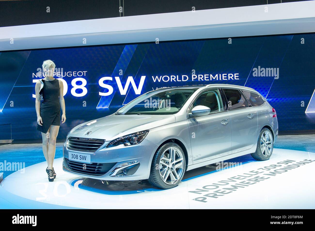 Peugeot 308 Sw Stockfotos Und Bilder Kaufen Alamy