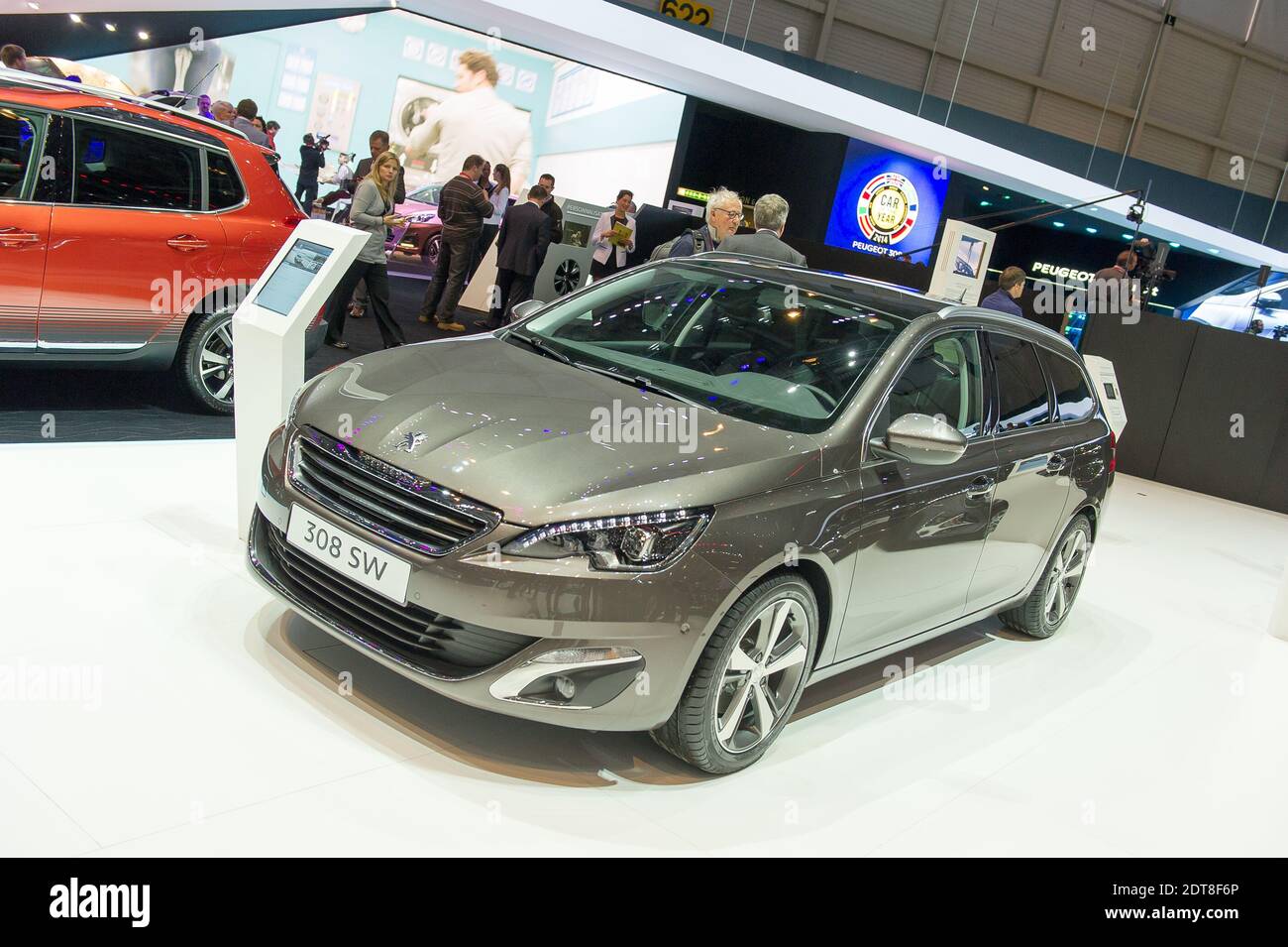 Peugeot 308 Sw Stockfotos Und Bilder Kaufen Alamy