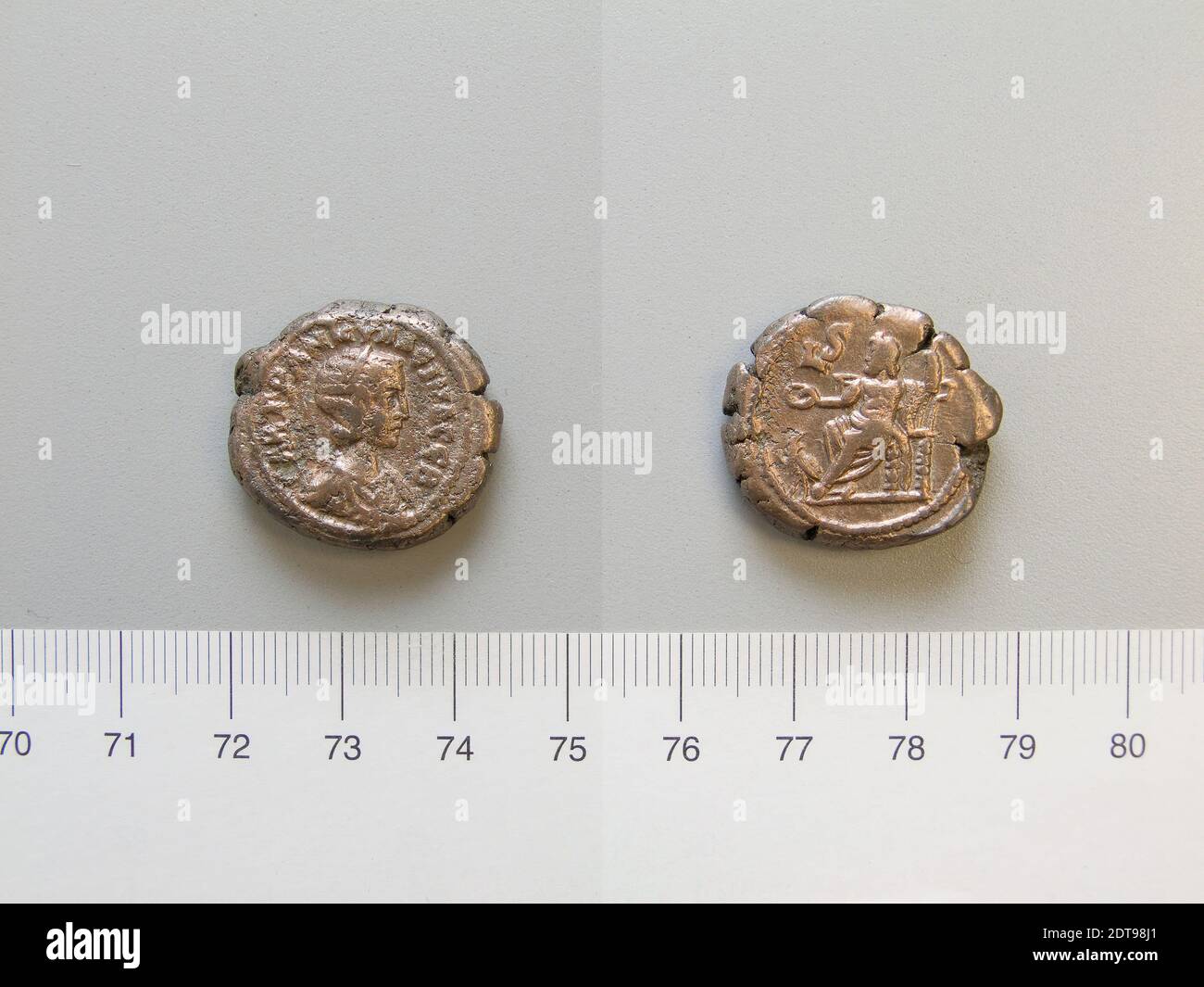 Herrscher: Gordian III., Kaiser von Rom, 225–244, regierte 238–44, Münzstätte: Alexandria, Honorand: Tranquillina, Kaiserin, Gemahlin von Gordian III., ca. 225–ca. 244, Tetradrachm von Gordian III, Kaiser von Rom von Alexandria, A.D. 242/243, Billon, 13.02 g, 12:00, 24 mm, hergestellt in Alexandria, Ägypten, griechisch, 3. Jahrhundert A.D., Numismatik Stockfoto