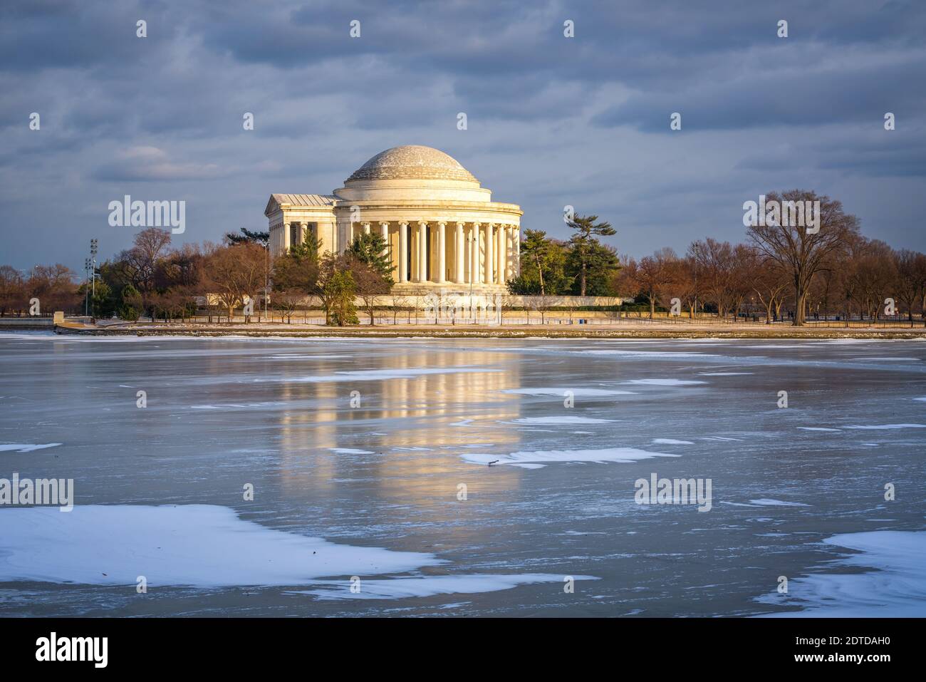 Winter in Washington DC: Jefferson Memoriall an frostigen Tagen Stockfoto