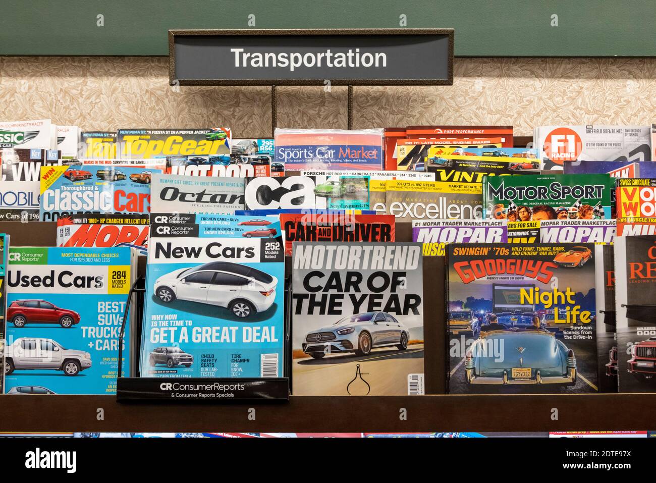 Zeitschriften im Regal, Barnes and Noble, USA Stockfoto