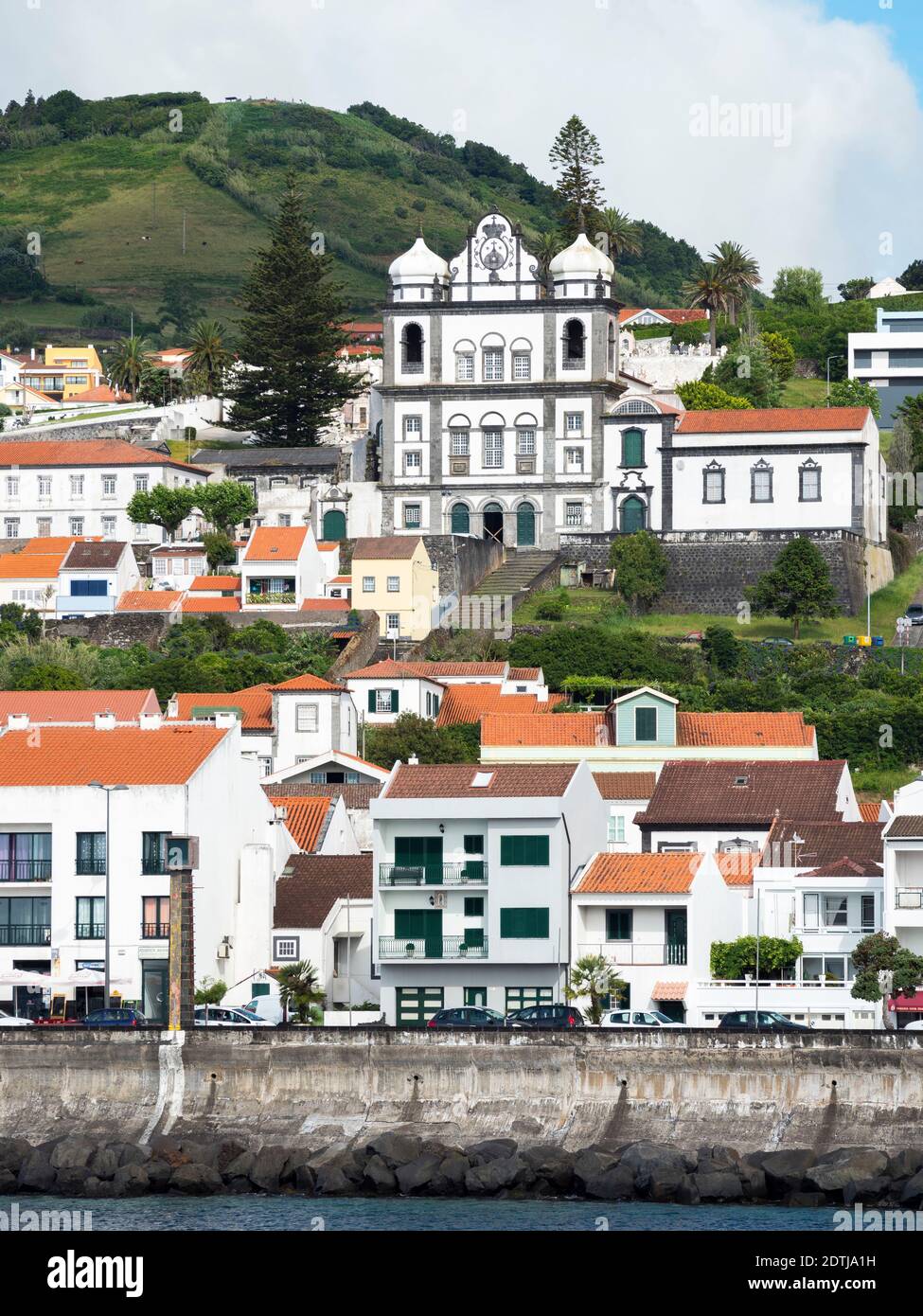 Horta, der Hauptort auf Faial. Faial Island, eine Insel auf den Azoren (Ilhas dos Acores) im Atlantischen Ozean. Die Azoren sind eine autonome Region von Stockfoto