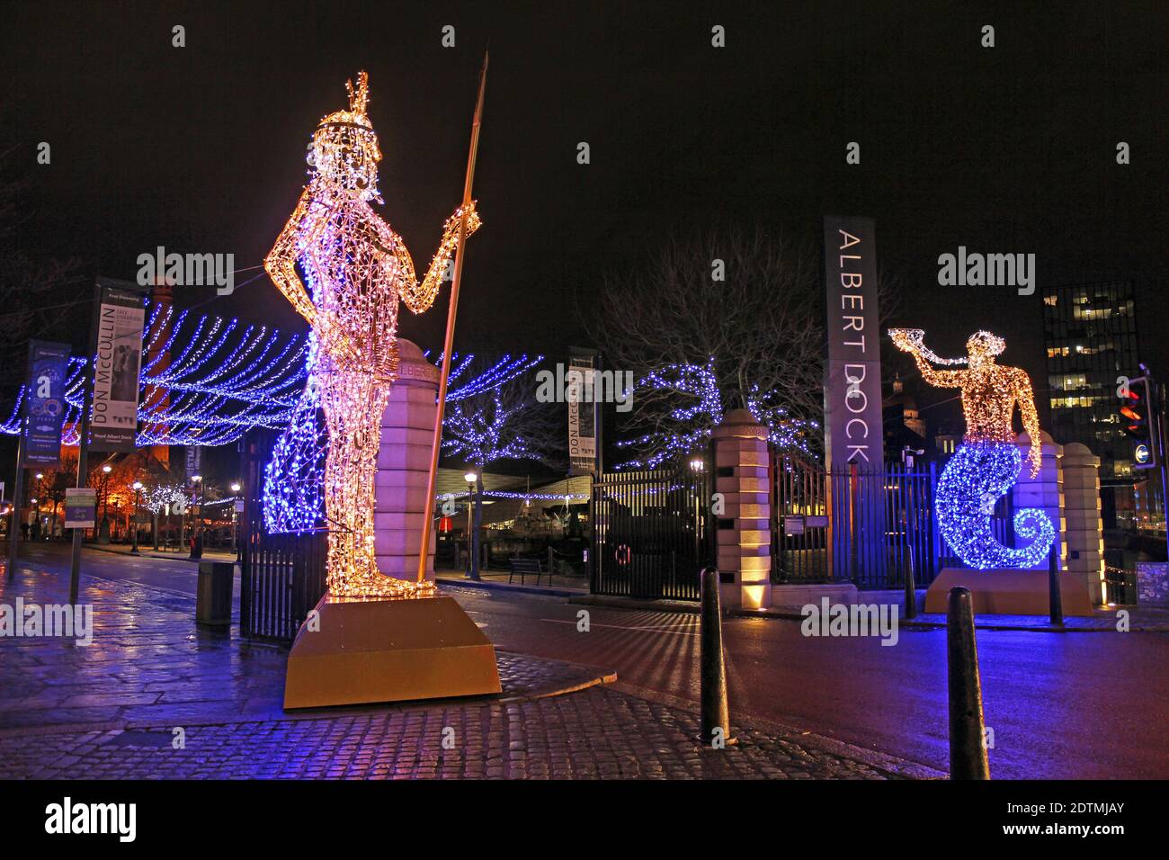 Weihnachtsbeleuchtung im Albert Dock, Liverpool Stockfoto