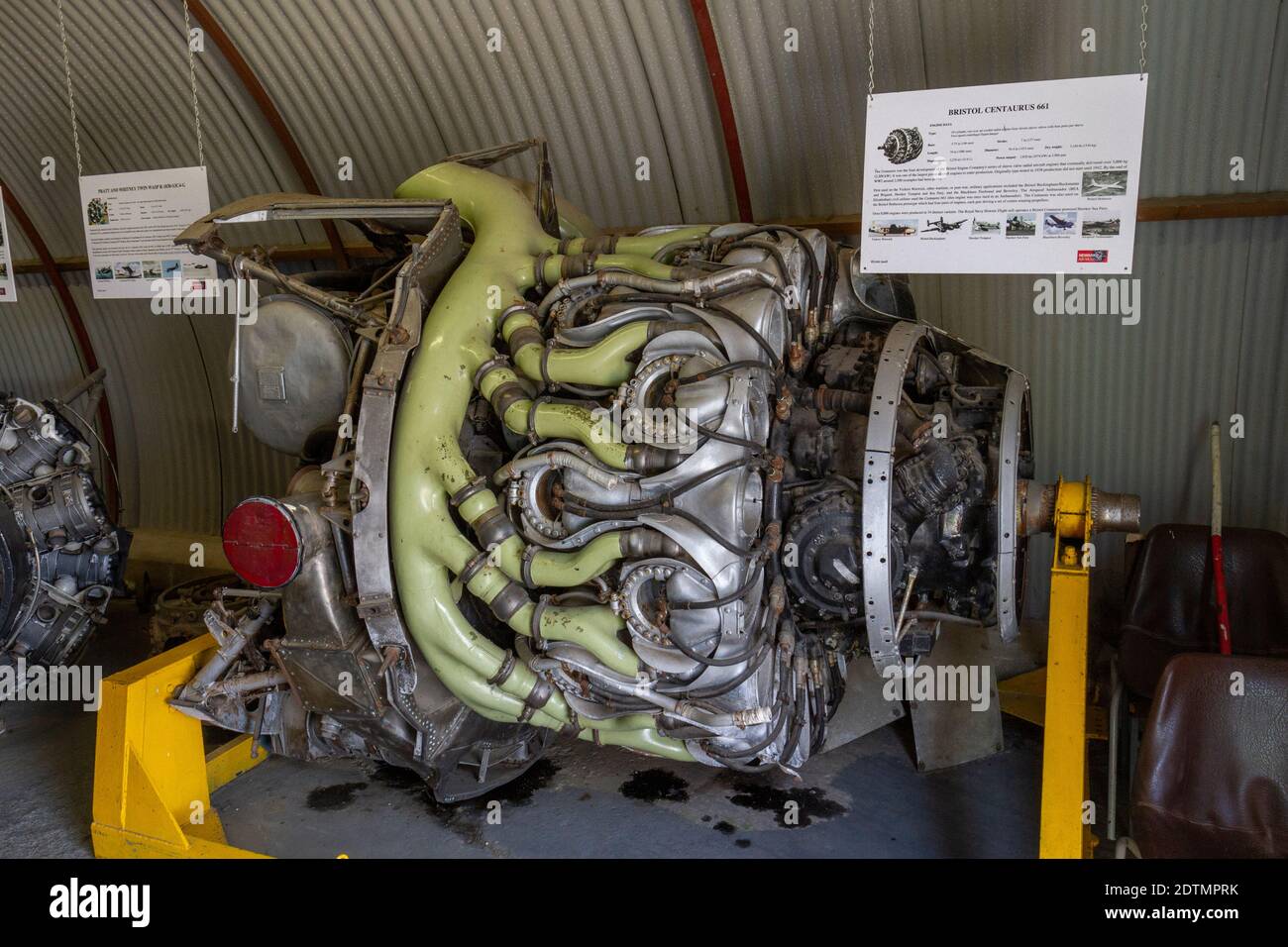 Sleeve valve engine Fotos und Bildmaterial in hoher Auflösung Alamy