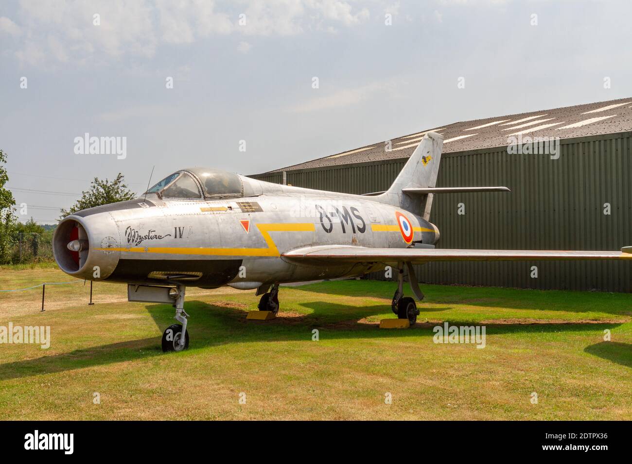 Ein französischer Jagdbomber Dassault MD-454 Mystere IVA 83, Newark Air Museum, in der Nähe von Newark-on-Trent, Nottinghamshire, Großbritannien. Stockfoto