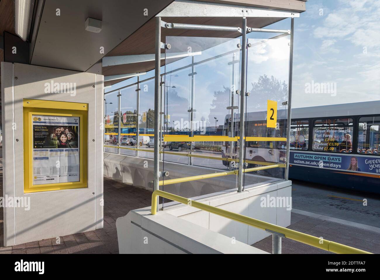 Merseytravel. Busbahnhof in Kirkby. Stockfoto