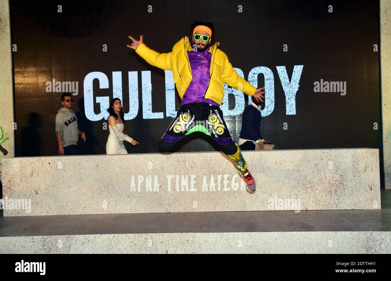 Schauspieler Ranveer Singh bei der bevorstehenden Trailer-Vorstellung des Films „Gully Boy“ im Hotel Novotel, Juhu in Mumbai, Indien. Stockfoto