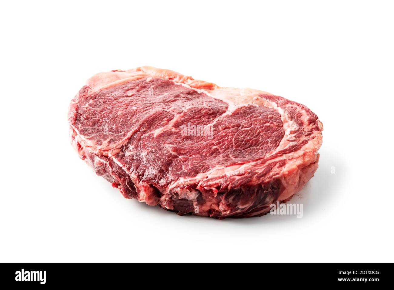 Marbling Ribeye Steak isoliert auf weißem Hintergrund. Prime Rib Beef Chop. Food-Fotografie Stockfoto