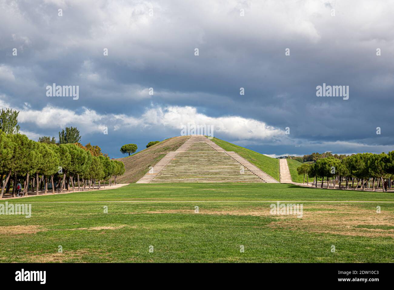 Holztribünen mit öffentlichen Parkflächen Stockfoto