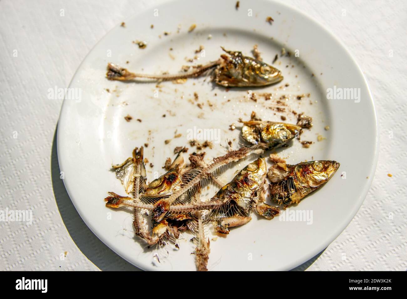 Teller mit Fisch Stockfoto