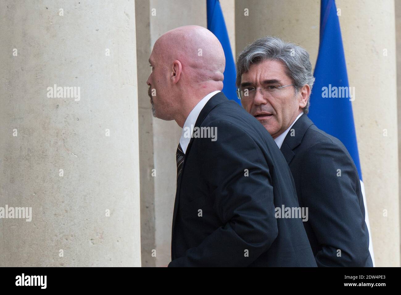 Siemens-CEO Joe Kaeser trifft am 28. April 2014 im Elysee Palace in Paris ein. Der deutsche Industriegigant Siemens entscheidet nach Gesprächen mit dem französischen Präsidenten Francois Hollande am 28. April über eine mögliche Ausschreibung für den französischen Ingenieurkonzern Alstom über "So bald wie möglich". Foto von Christophe Guibbaud/ABACAPRESS.COM Stockfoto