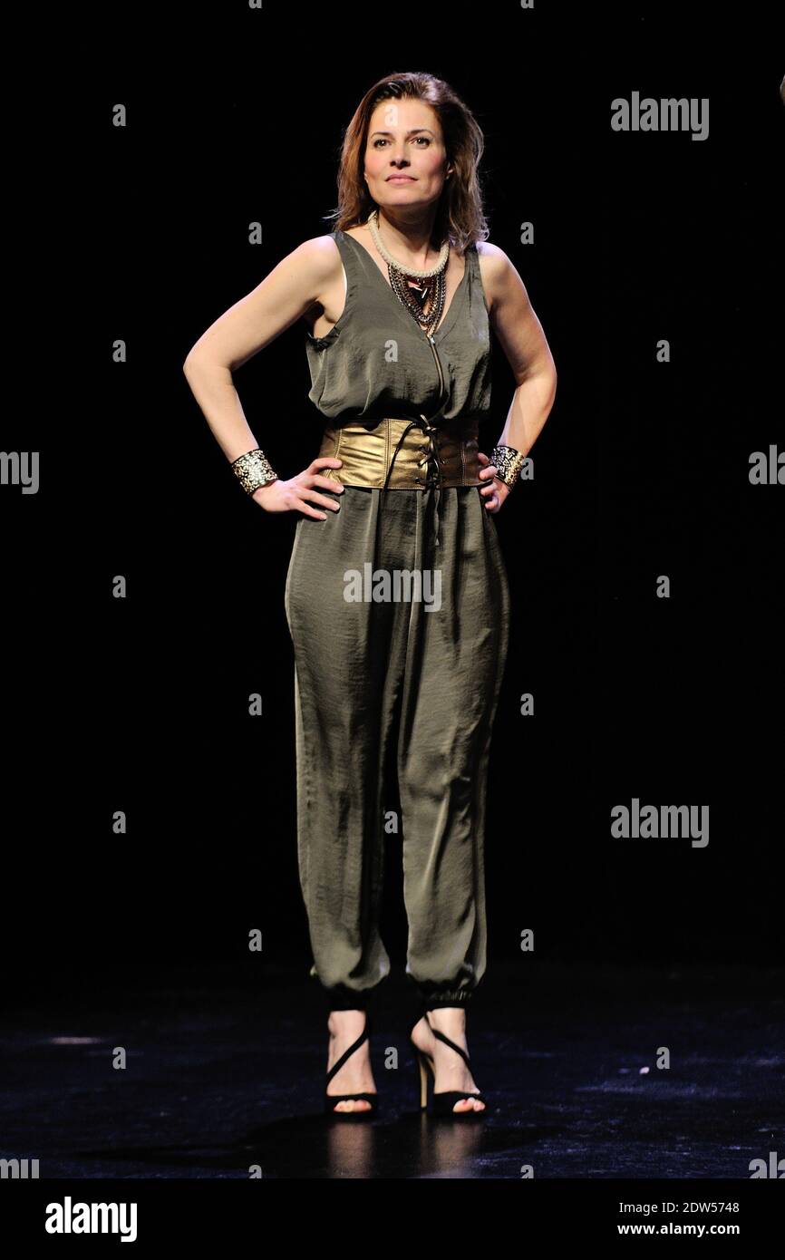 Christine Lemler spielt während der Comedy-Show "Revenir UN Jour" im Palais des Glaces in Paris, Frankreich, am 06. Mai 2014. Foto von Aurore Marechal/ABACAPRESS.COM Stockfoto