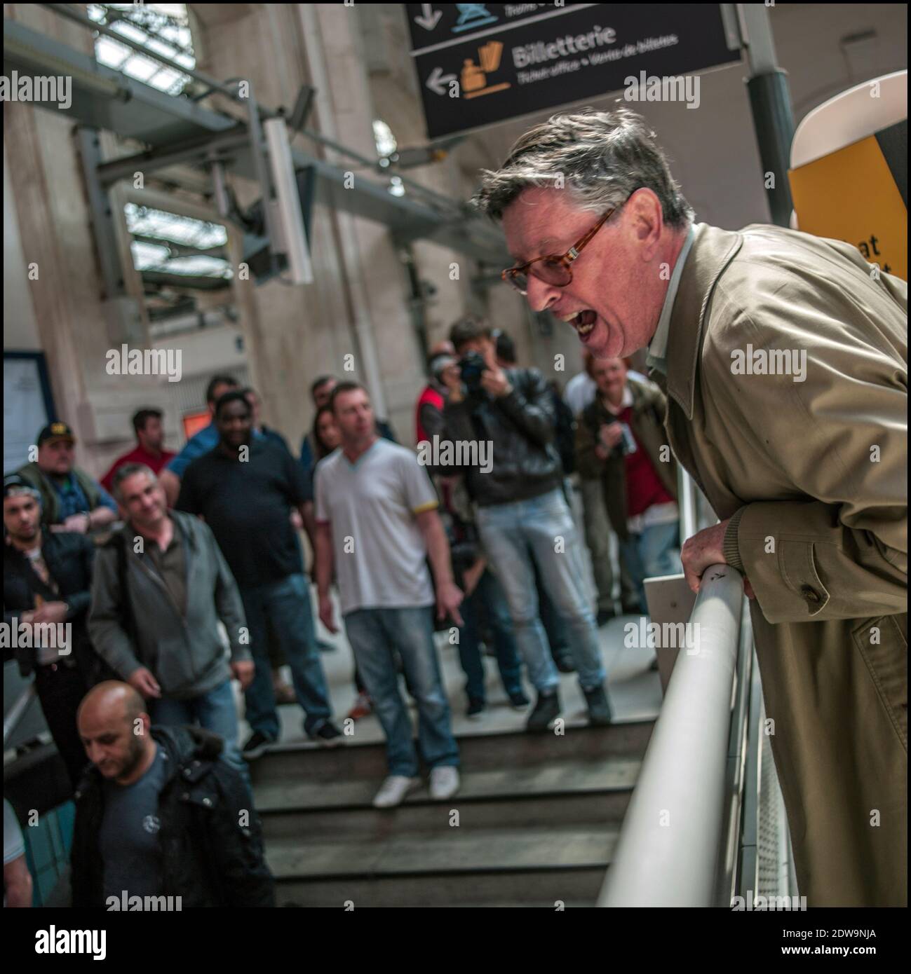 Manifestation des cheminots A la Gare d'Austerlitz, Paris, Frankreich le 18 Juin 2014. Des usagers de la SNCF crient leur colere au 8eme jour de la greve. Foto von renaud Khan/ABACAPRESS.COM Stockfoto