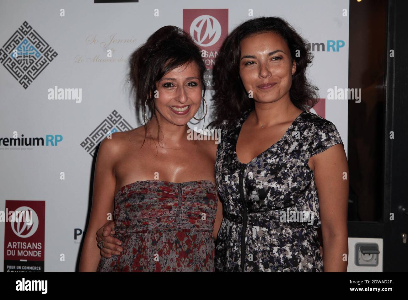 Marlene Duret und Anais Baydemir nehmen an der Vorstellung von La Pierre Intelligente : IHajar von Tarik Abdul-Wahad Teil, die am 26. Juni 2014 im Lieu Prive in Paris, Frankreich, stattfand. Foto von Audrey Poree/ABACAPRESS.COM Stockfoto