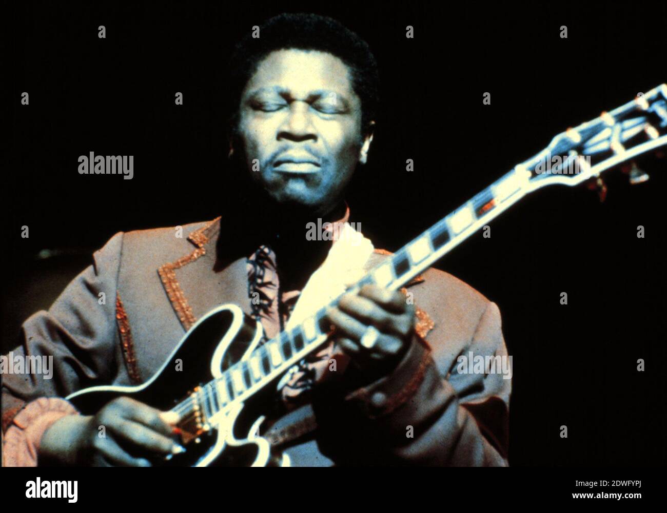 B. B. KING, geboren als Riley B. King, rühmter amerikanischer Blues-Gitarrist und Sänger, B. B. Blues Boy, Aufnahme um 1971. B. B. KING, geboren als Riley B. King, berühmter amerikanischer Bluesgitarrist und Sänger, einer der Könige des elektrischen Blues, B. B. Blues Boy, Foto um 1971. Stockfoto
