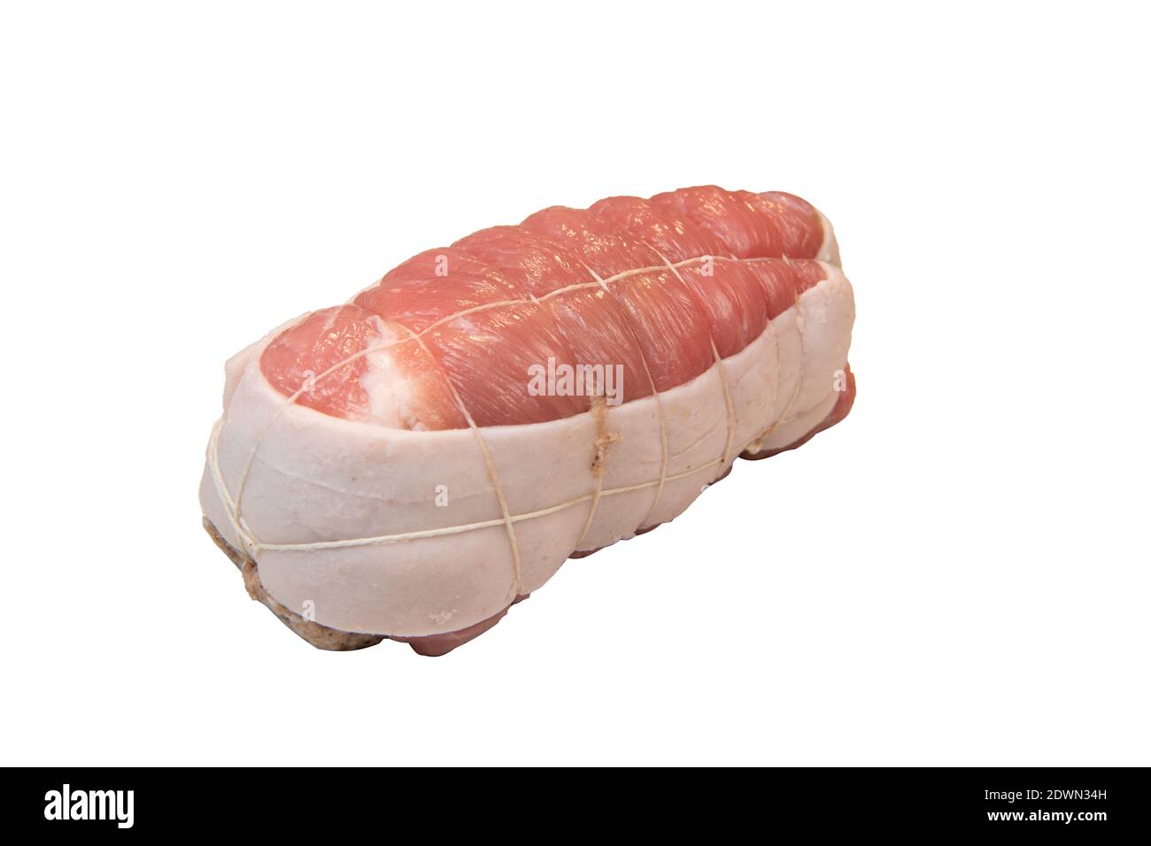 Rohes Kalbsfleisch auf weißem Hintergrund Stockfoto