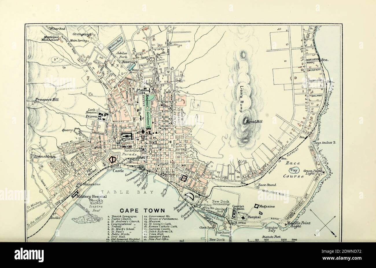 Alte Landkarte von Kapstadt, Südafrika (1895) aus dem Buch 'The Castle Line Atlas of South Africa' : Eine Serie von 16 Tafeln, gedruckt in Farbe, mit 30 Karten und Diagramme, mit einem Bericht über die geographischen Merkmale, das Klima, die Mineral-und andere Ressourcen, und die Geschichte von Südafrika. Und ein Index von über 6,000 Namen Stockfoto