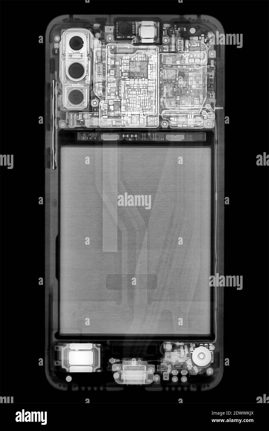 Smartphone Radiographie mit seinen inneren Komponenten Stockfoto
