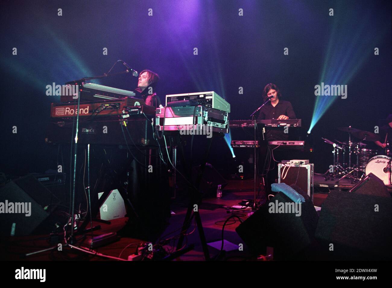 AIR im Konzert im Shepherds Bush Empire in London, Großbritannien. 25. April 2001. Stockfoto