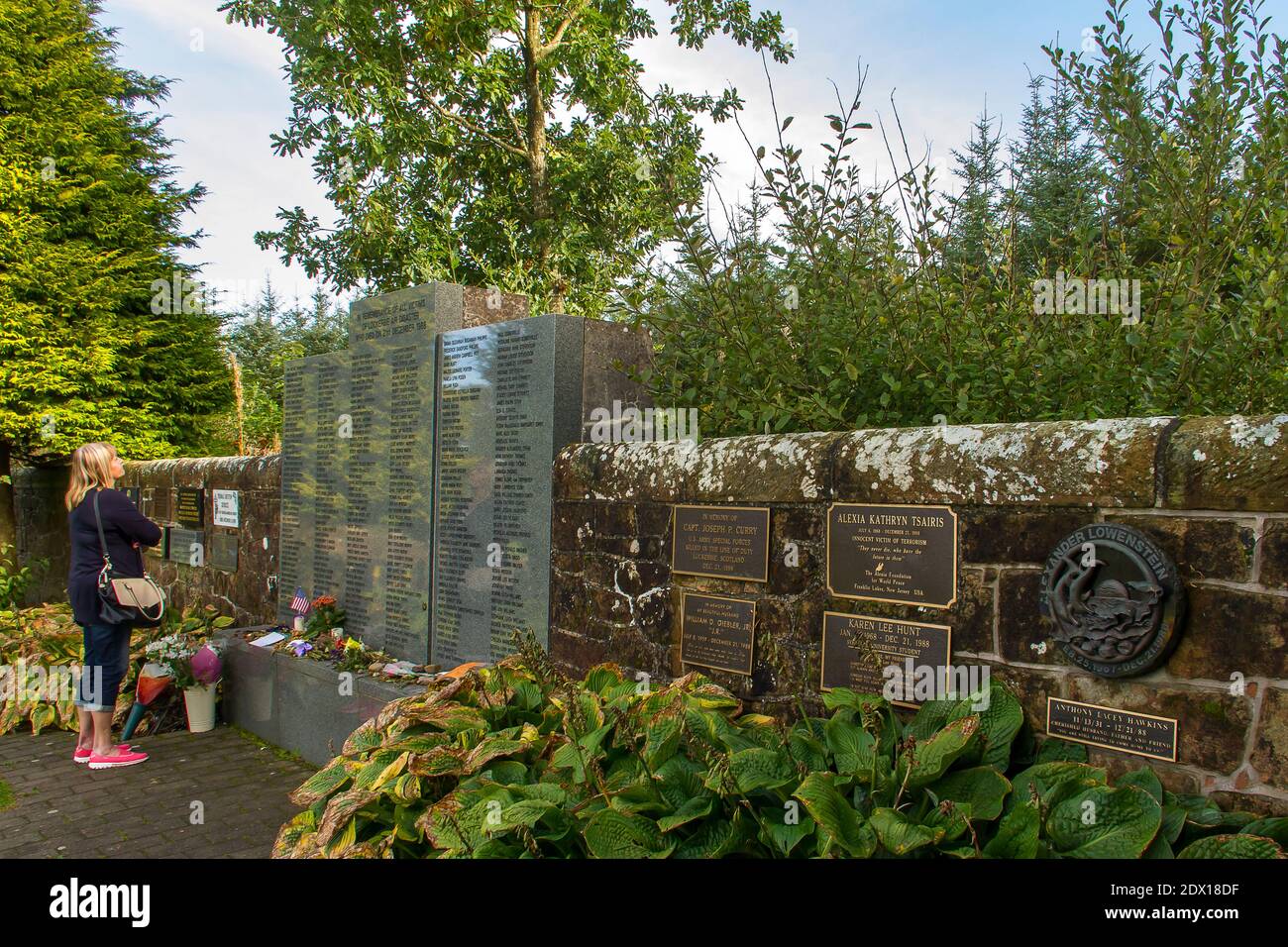 Garden of Remembrance für Pan am Flight 103 auf dem Dryfestale Cemetery, Lockerbie in Schottland. Stockfoto