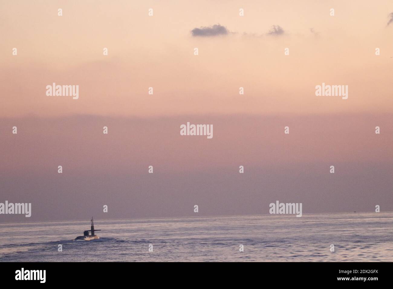 Arabische See, Bahrain. Dezember 2020. Das US Navy-Atom-Power Ohio-Klasse Lenkraketen-U-Boot USS Georgia durchzieht den Arabischen Golf 21. Dezember 2020 vor der Küste von Bahrain. Quelle: Planetpix/Alamy Live News Stockfoto