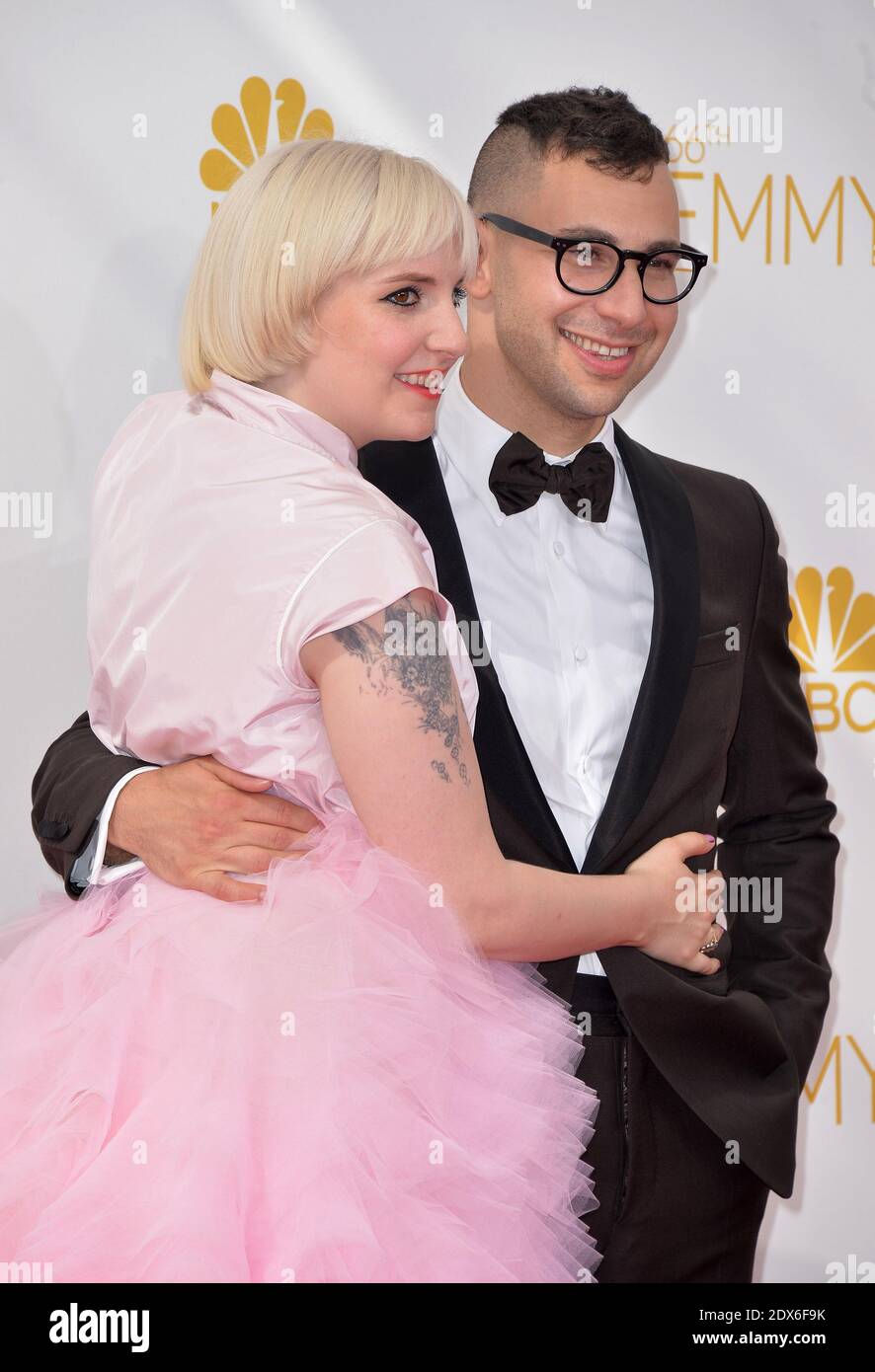 Jack Antonoff und Lena Dunham nehmen an den 66. Jährlichen Primetime Emmy Awards im Nokia Theater L.A. Teil Live in Los Angeles, CA, USA, am 25. August 2014. Foto von Lionel Hahn/ABACAPRESS.COM Stockfoto