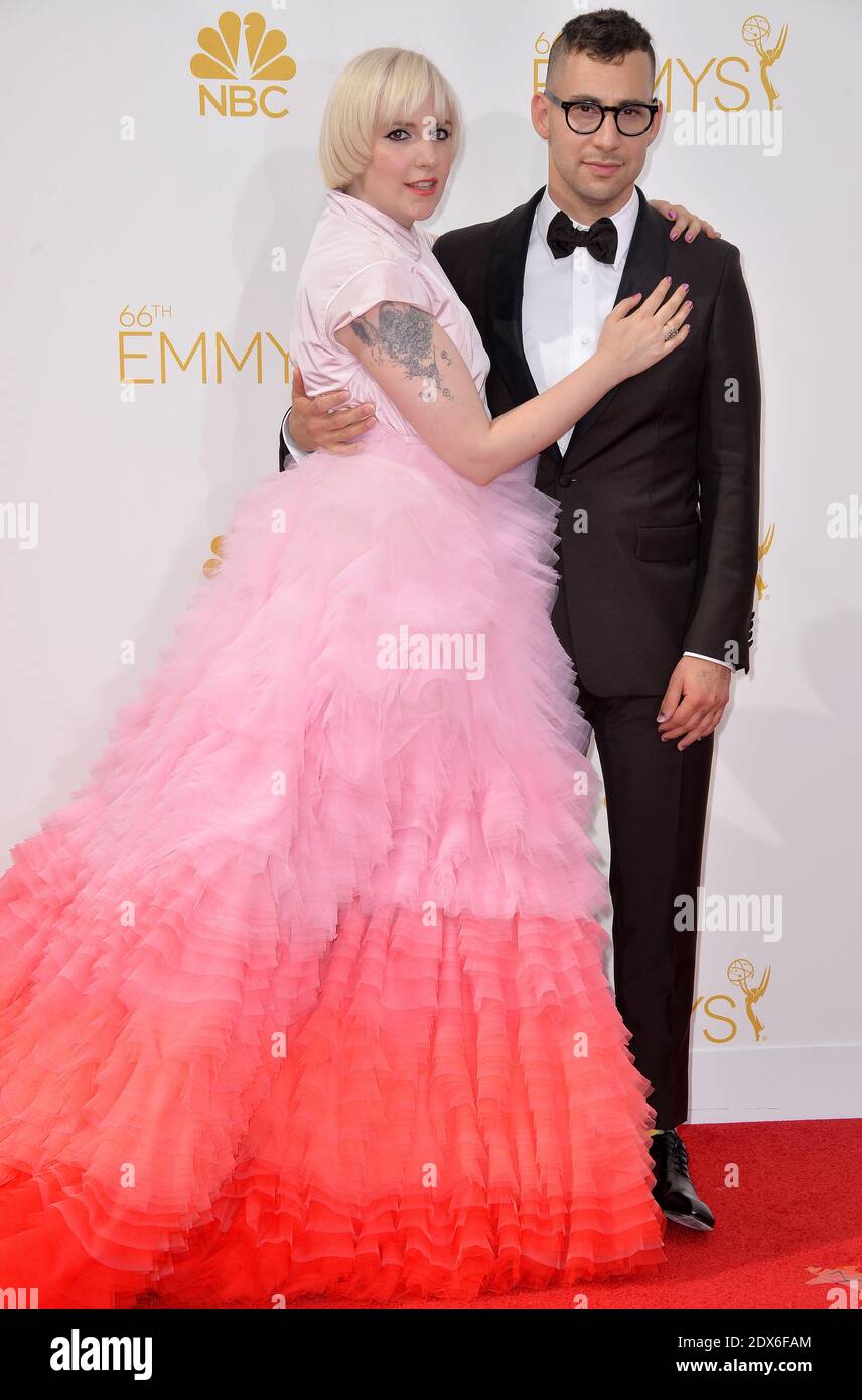 Jack Antonoff und Lena Dunham nehmen an den 66. Jährlichen Primetime Emmy Awards im Nokia Theater L.A. Teil Live in Los Angeles, CA, USA, am 25. August 2014. Foto von Lionel Hahn/ABACAPRESS.COM Stockfoto