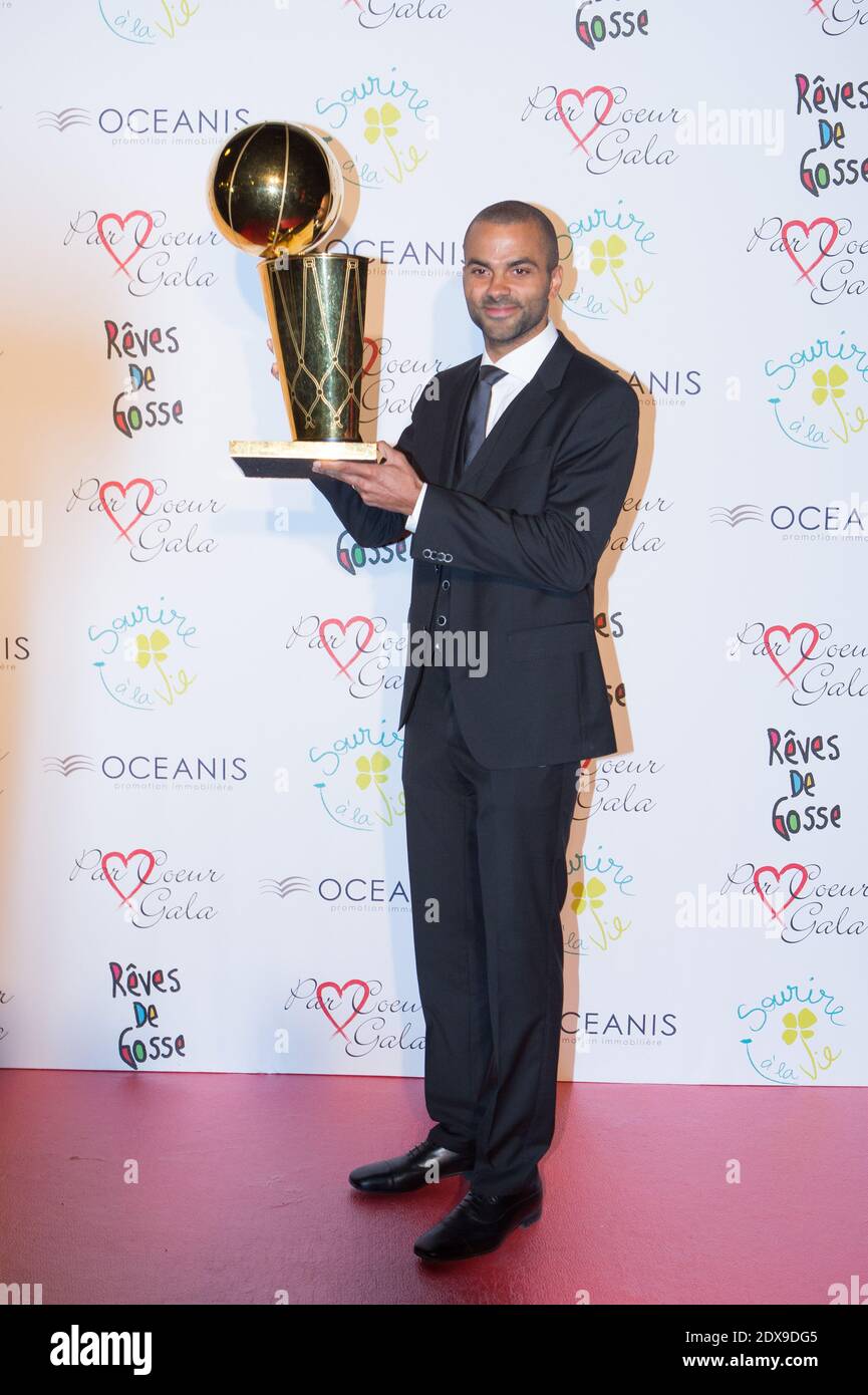 Tony Parker bei der 9. Jährlichen Charity-Gala "Par Coeur", die am 25. September 2014 im Paul Bocuse Restaurant L'Abbaye de Collonges in Collonges-au-Mont-d'Or bei Lyon, Frankreich, stattfand. Foto von Vincent Dargent/ABACAPRESS.COM Stockfoto