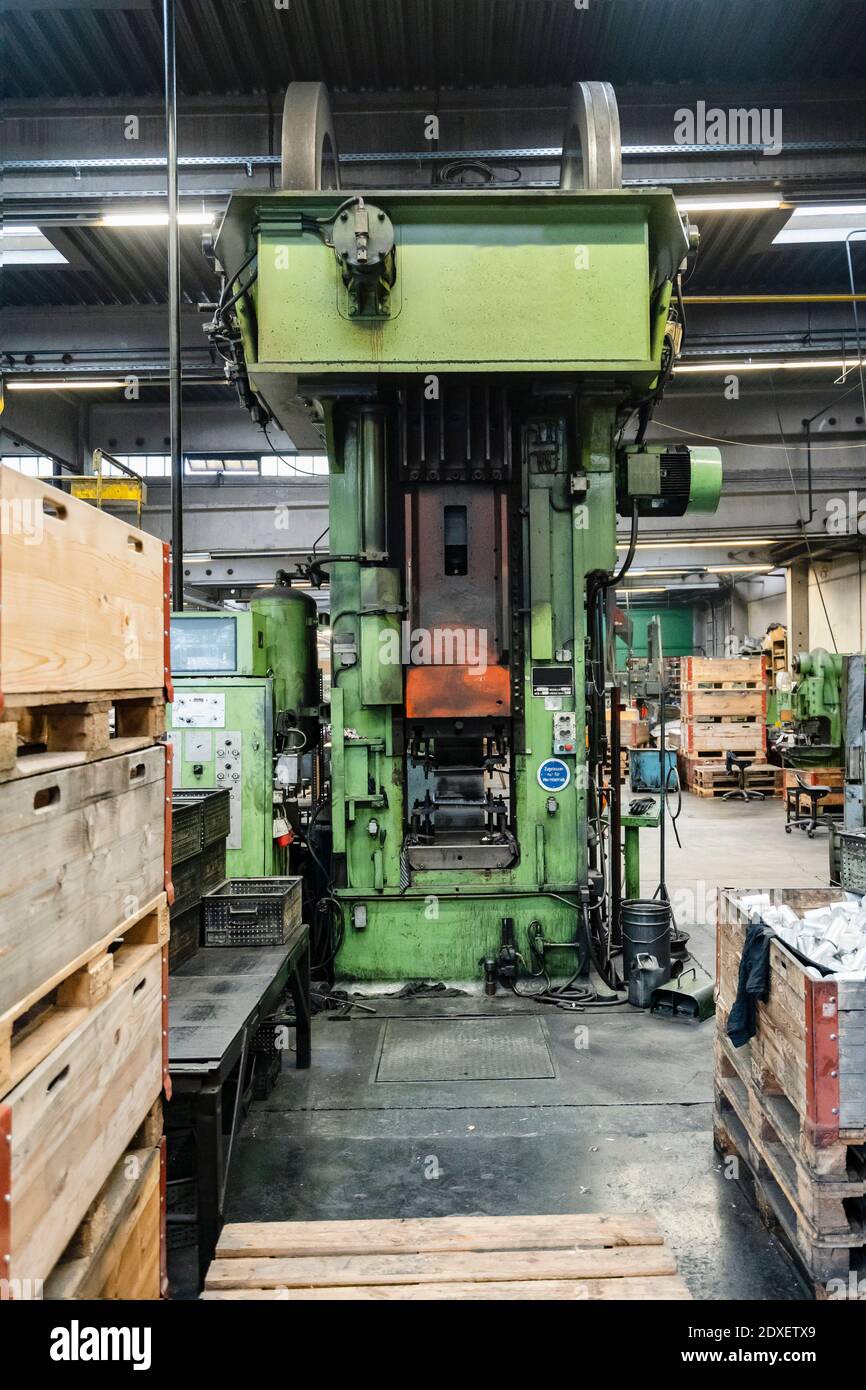 Grüne Farbe Stahl Maschinenanlage in der verarbeitenden Industrie Stockfoto