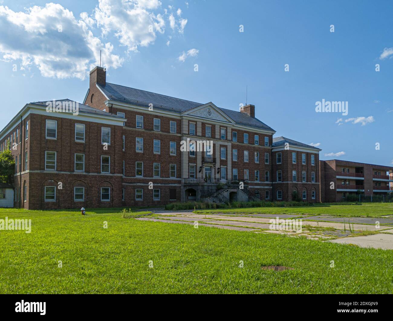 Altes Krankenhausgebäude auf Governors Island, New York Stockfoto