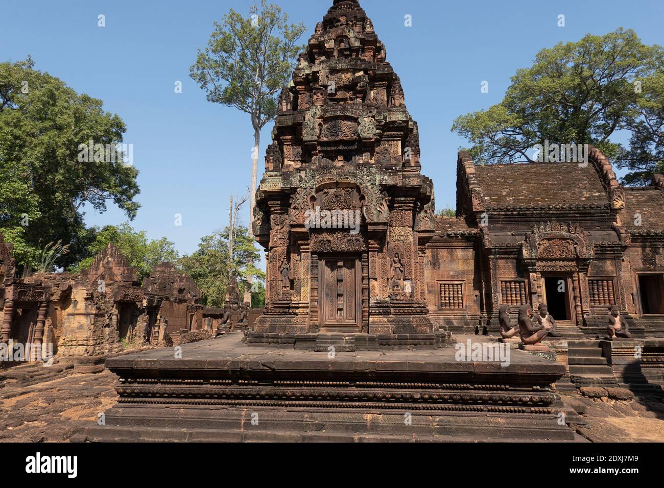 Außenansicht des Banteay Srei Tempels Stockfoto