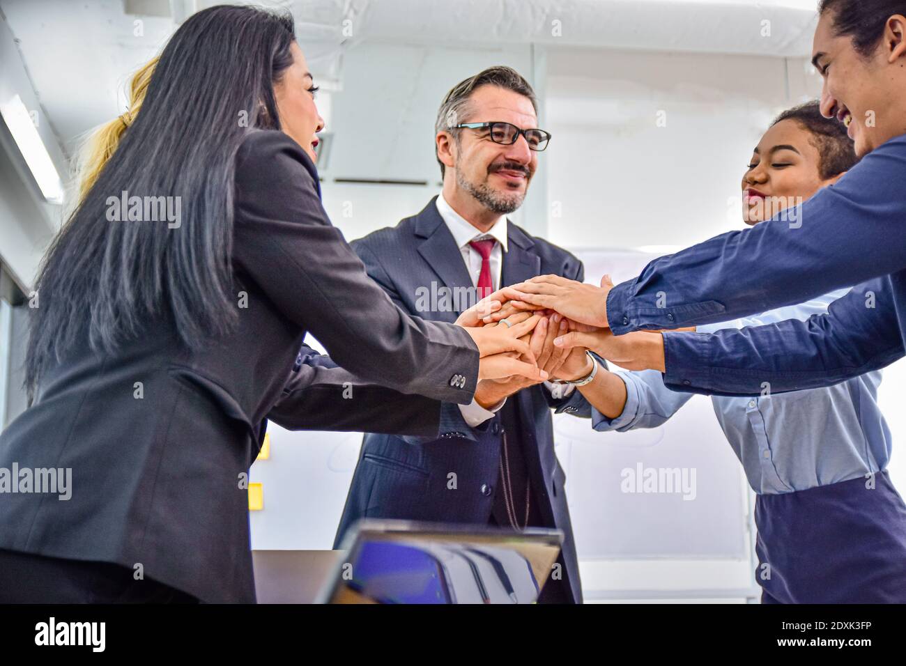 Geschäftsteam Arbeitstreffen im Büro Planung Marketing Erfolg Stockfoto