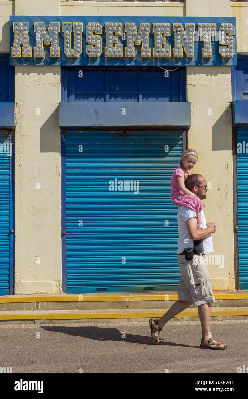 Spielhalle geschlossen an der Promenade am Strand in Bournemouth 15. Juli 2014 Neil Turner Stockfoto