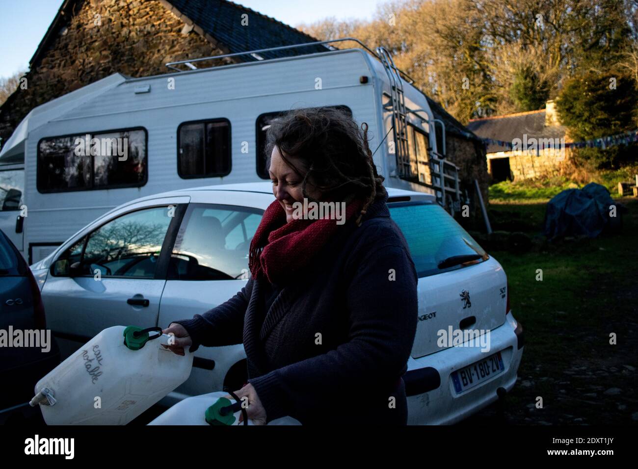 FRA - OASIS KERLANIC UN hiver au coeur d'une communauté en Centre Bretagne qui vie en autosuffisance alimentaire et énergétique. Stockfoto