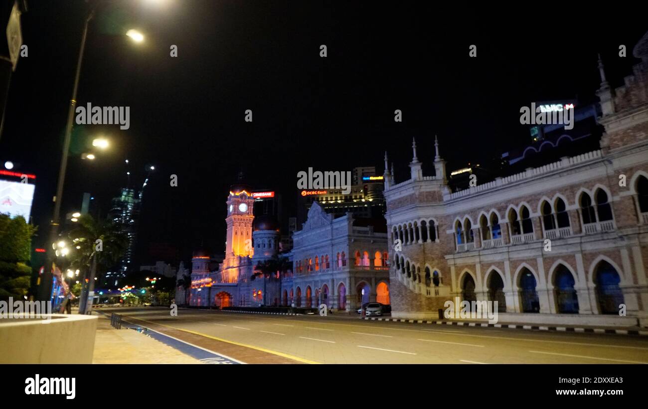 KUALA LUMPUR, MALAYSIA, 25. Dezember 2020 - das ikonische Sultan Abdul Samad Gebäude in Dataran Merdeka ist einer der wichtigsten touristischen Attr der Stadt Stockfoto