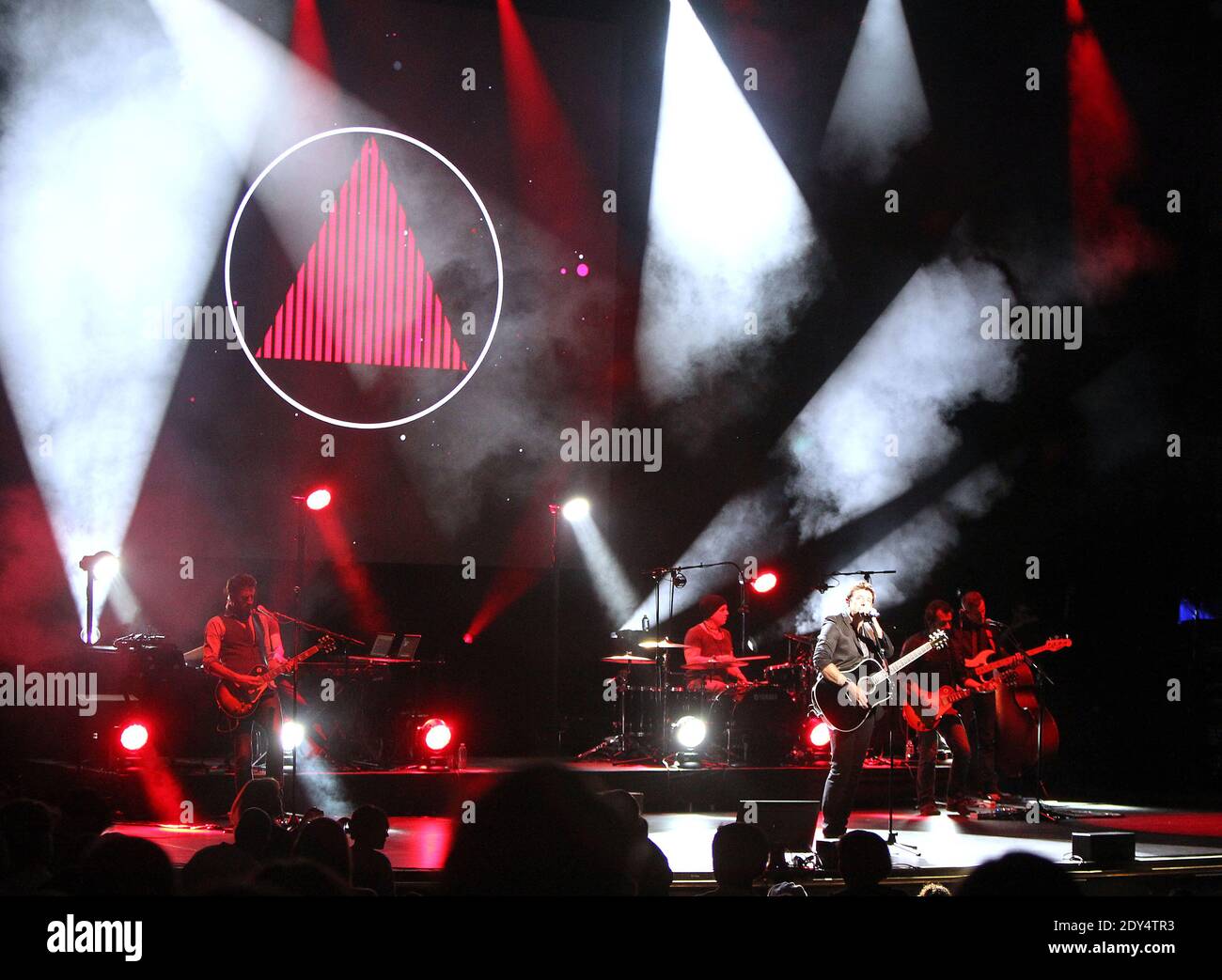 Der französische Sänger Patrick Bruel tritt am 1. November 2014 live im Beacon Theatre in New York City, NY, USA, auf. Foto von Charles Guerin/ABACAPRESS.COM Stockfoto