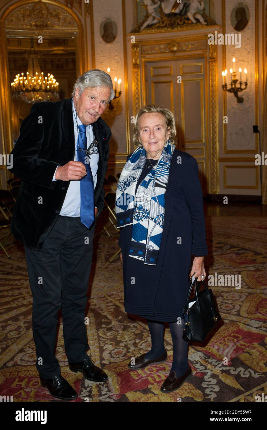 Christian Boyer und Bernadette Chirac bei der Ausstellungseröffnung und dem Empfang der Gesellschaft Societe Baudelaire Learned Society Chairman ISEE St. John Knowles und GIMD Executive Manager Laurent Dassault anlässlich des hundertjährigen Bestehens des französischen Generals Pierre Guillain de Benouville in der Grande Chancellerie de la Legion dHonneur in Paris, Frankreich am 5. November 2014. Foto von Thierry Orban/ABACAPRESS.COM Stockfoto