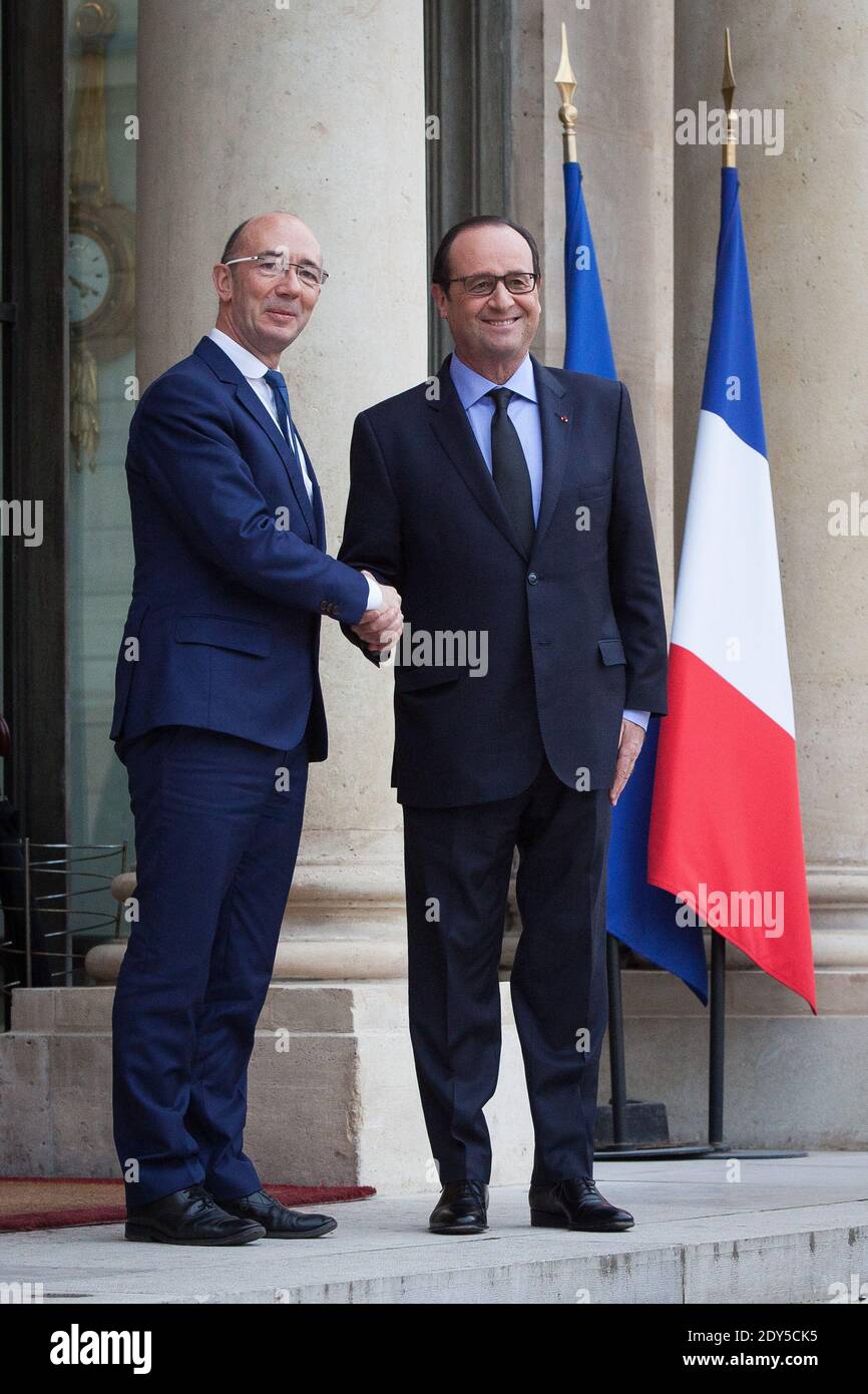 Der französische Präsident Francois Hollande empfängt am 10. November 2014 den Ministerpräsidenten der Föderation Wallonien-Brüssel Rudy Demotte im Elysée-Palast in Paris. Foto von Audrey Poree/ABACAPRESS.COM Stockfoto