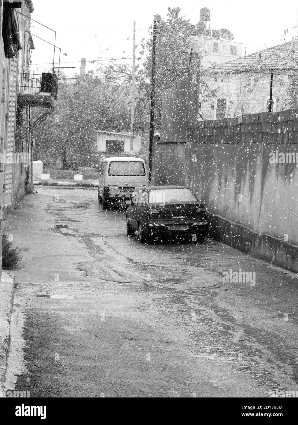 Il neige dans une impasse de Jérusalem Est Stockfoto