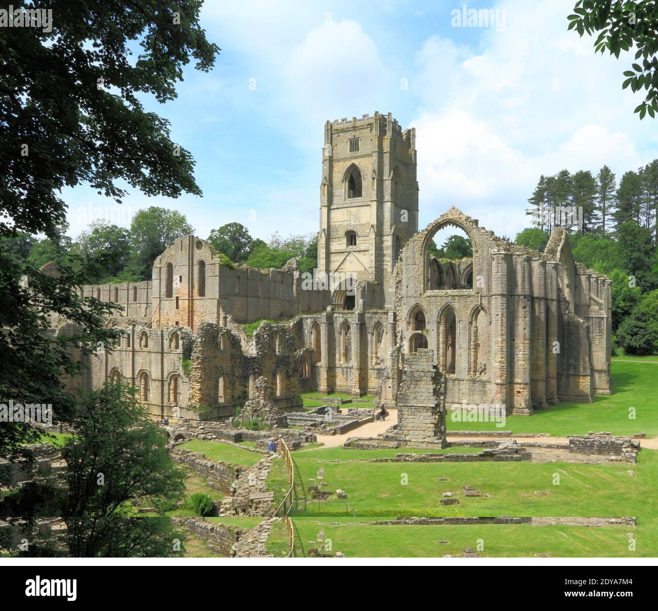 Fontänen Abtei, mittelalterliche, Zisterzienserkloster, Ruinen, Yorkshire Stockfoto