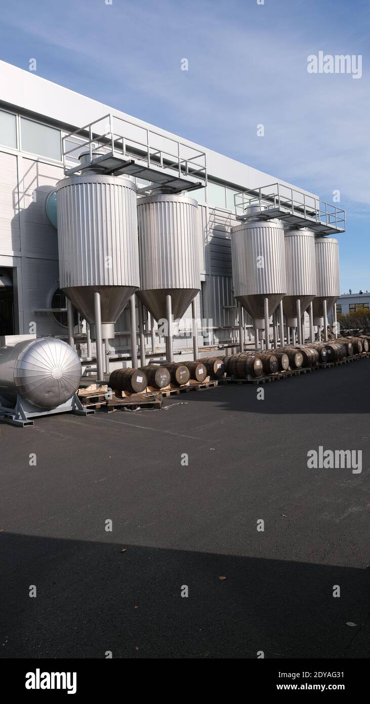 Besichtigung einer großen Brauerei in Island. Stockfoto