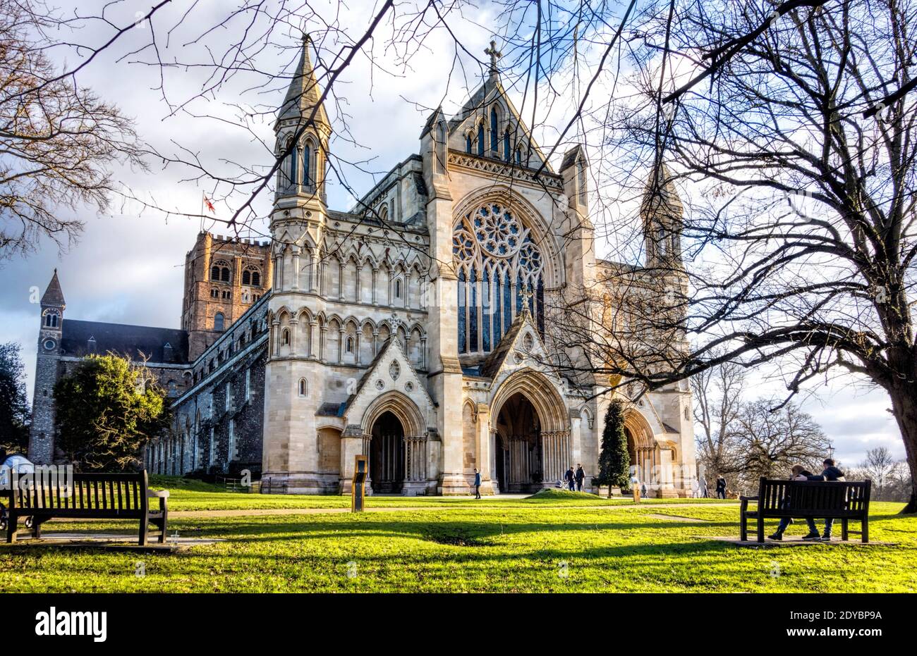 St. Albans Cathedral auch bekannt als St. Albans Abbey, St. Albans Hertfordshire UK Stockfoto