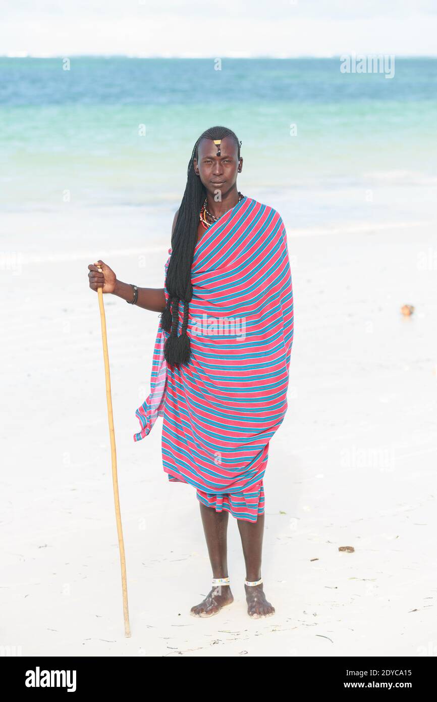 Tansania Sansibar Porträt des Maasai-Mannes Stockfoto