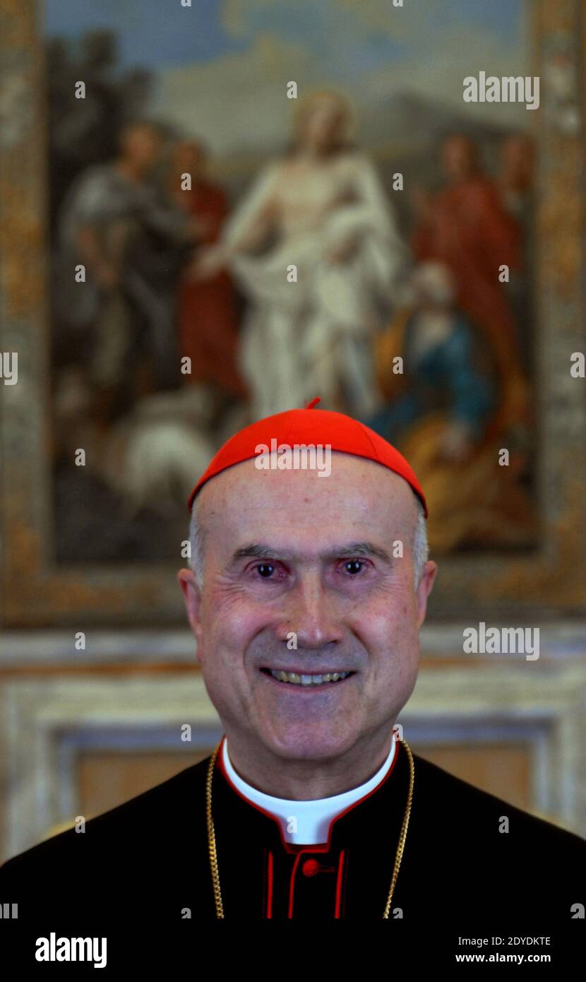 Der italienische Kardinal Tarcisio Bertone im Vatikan am 2007. märz. Derzeit ist er Kardinalstaatssekretär und Camerlengo. Er ist Mitglied der Kongregation für die Glaubenslehre, der Kongregation für den Klerus, der Kongregation für den Gottesdienst und die Sakramentenordnung, der Kongregation für die Orientalischen Kirchen, der Kongregation für die Bischöfe und der Kongregation für die Evangelisierung der Völker. Foto von Eric Vandeville/ABACAPRESS.COM Stockfoto
