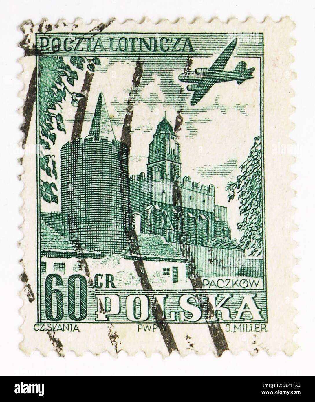 MOSKAU, RUSSLAND - 15. JULI 2019: Briefmarke gedruckt in Polen zeigt Paczkow Turm und Stadtmauer, Luban, Flugzeug über historischen Gebäuden Serie, circ Stockfoto
